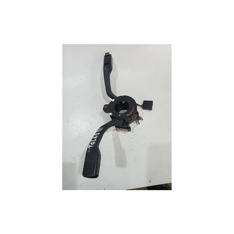 Recambio de mando multifuncion para seat toledo (1l)(09.1991) 1.6 i referencia OEM IAM 37026  
