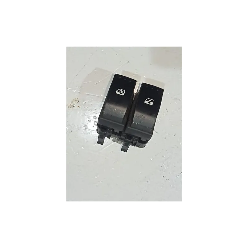 Recambio de mando elevalunas para renault scenic ii (jm)(2003) 1.9 dci (jm12, jm0g) referencia OEM IAM 315033A  