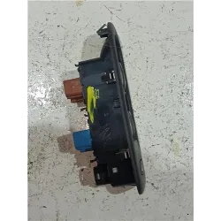 Recambio de mando elevalunas delantero izquierdo para renault clio iii (2005) 1.1 75 cv referencia OEM IAM 8200356541  