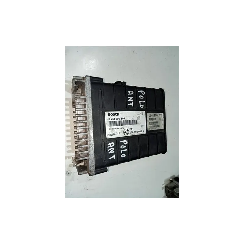Recambio de centralita inyeccion para volkswagen polo ii 2f (801/803)(10.1990) referencia OEM IAM 0261200306  