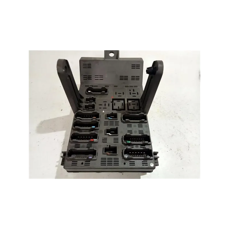 Recambio de caja fusibles/rele para renault laguna ii (bg0)(2001) 1.9 dci (bg0g) referencia OEM IAM 7703197962R2  