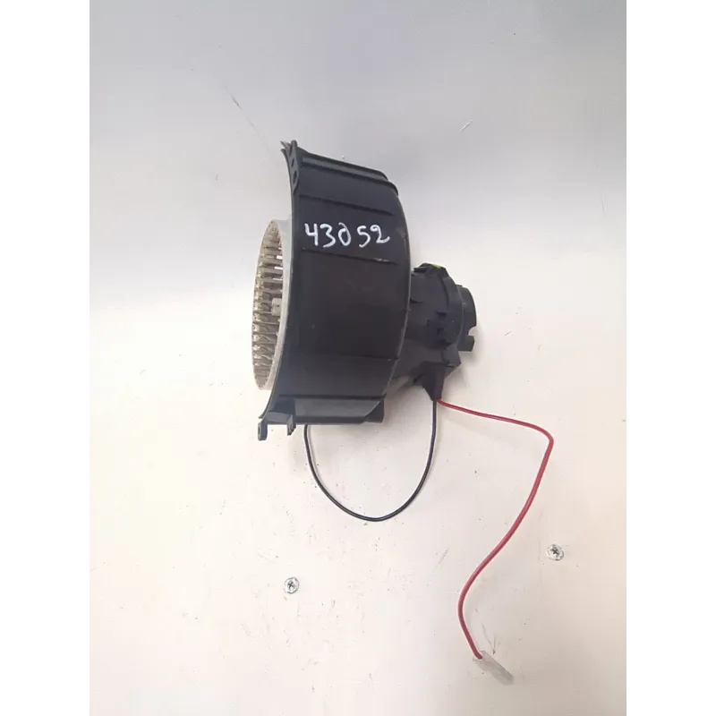 Recambio de motor calefaccion para opel astra h (a04) 1.4 (l48) referencia OEM IAM 885601156  