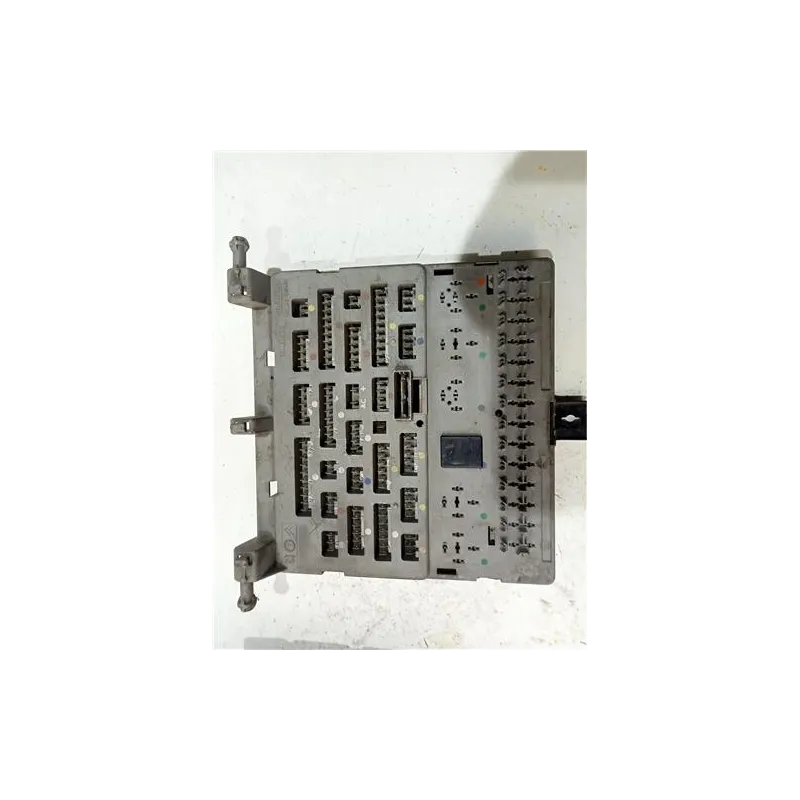 Recambio de caja fusibles/rele para peugeot 205 berlina (02.1983) 1.8 diesel referencia OEM IAM 205 GASOLINA  