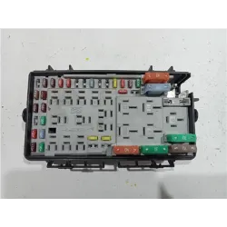 Recambio de caja fusibles/rele para opel corsa d (2006) 1.3 cdti referencia OEM IAM GM13217394EH  