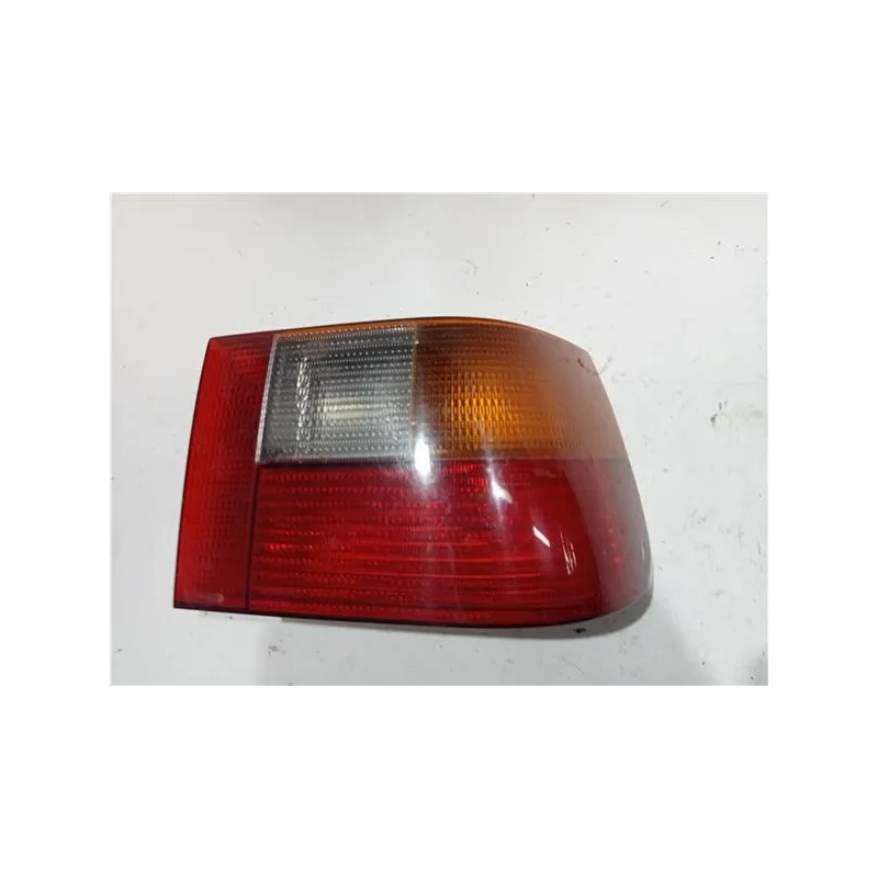 Recambio de piloto trasero derecho para seat ibiza (6k1)(1993) 1.4 i referencia OEM IAM 962228 96224000  