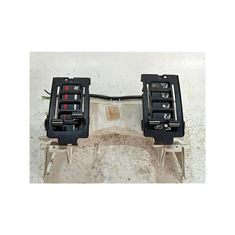 Recambio de mandos climatizador para peugeot 205 berlina (02.1983) 1.8 diesel referencia OEM IAM MANDO CLIMA  