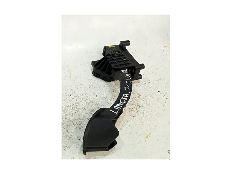 Recambio de potenciometro pedal gas para lancia ypsilon (101)(09.2003) 1.4 16v referencia OEM IAM 51852090  