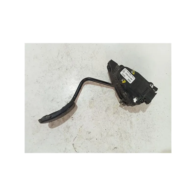 Recambio de potenciometro pedal gas para renault trafic ii combi (04.2001) referencia OEM IAM 7700313060  