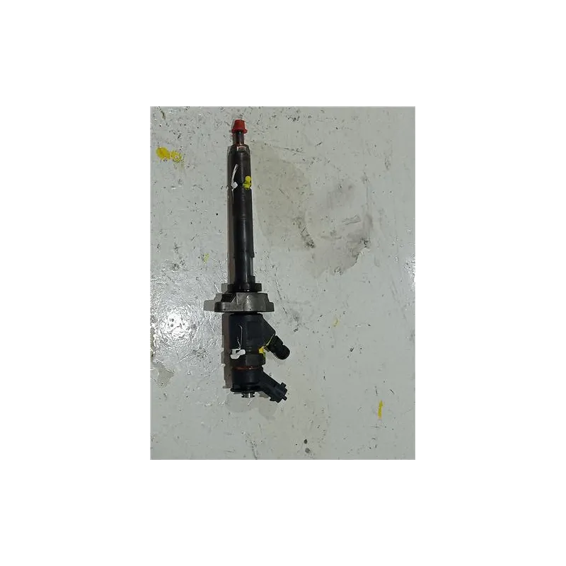Recambio de inyector para peugeot 407 hdi 135 referencia OEM IAM 0445110297  