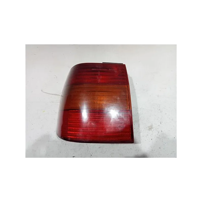 Recambio de piloto trasero izquierdo para volkswagen passat berlina (3a2)(09.1993) 1.6 td referencia OEM IAM 3A5945111  