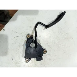 Recambio de potenciometro pedal gas para renault clio iii (2005) 1.1 75 cv referencia OEM IAM 8200297342B  