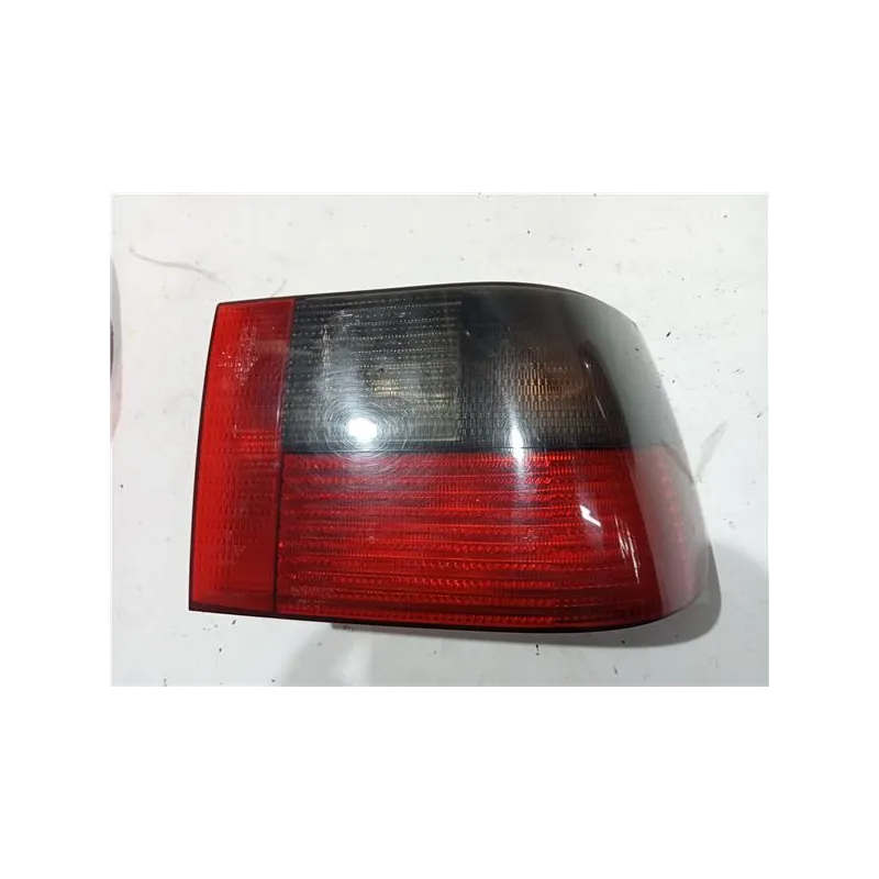 Recambio de piloto trasero derecho para seat ibiza (6k1)(1993) 1.4 i referencia OEM IAM 962230 96224000  
