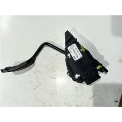 Recambio de potenciometro pedal gas para renault trafic ii furgón (04.2001) 2.0 27 cn [2,0 ltr. - 84 kw dci diesel cat] referenc