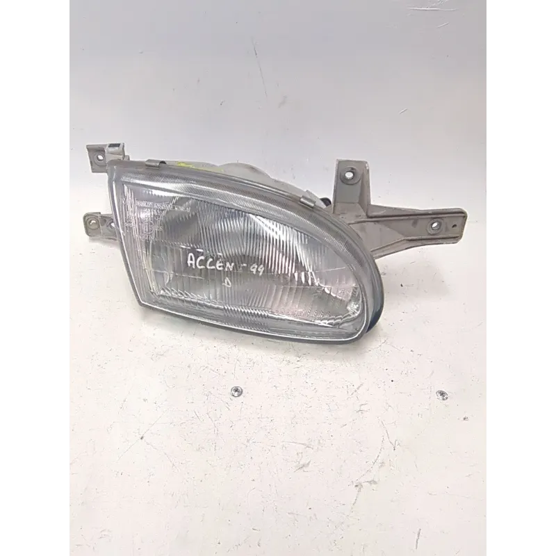 Recambio de faro delantero derecho para hyundai accent (x3)(1995) 1.3 referencia OEM IAM   