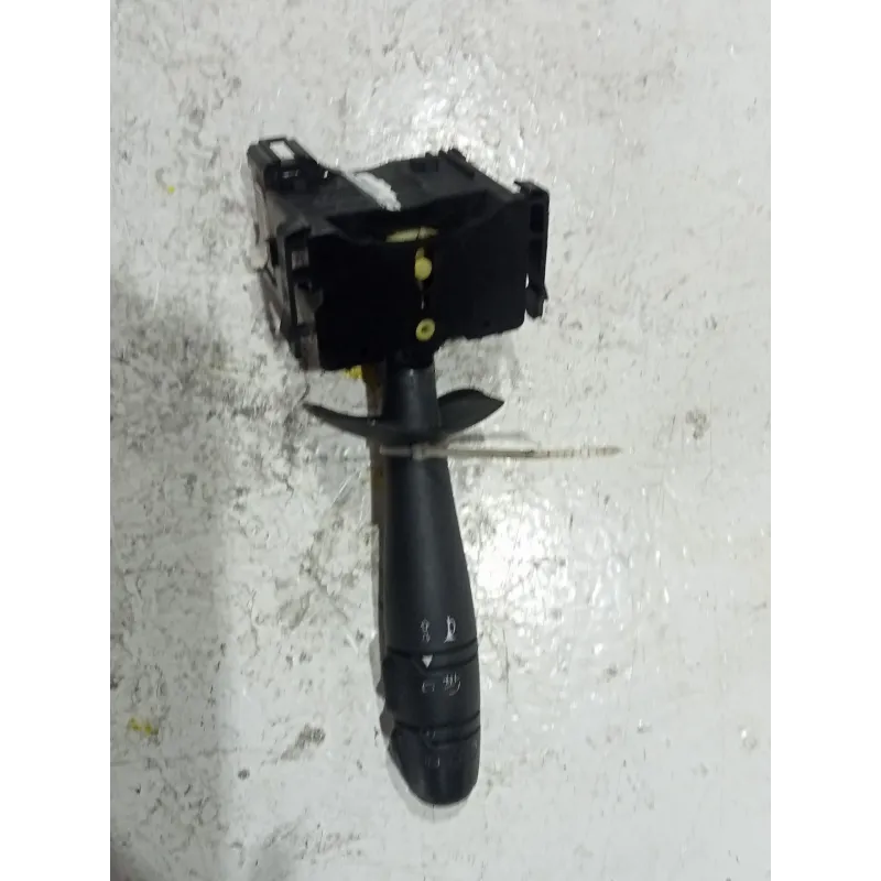 Recambio de mando limpiaparabrisas para renault megan scenic jm 1.5 d 100 cv referencia OEM IAM 8200127728  