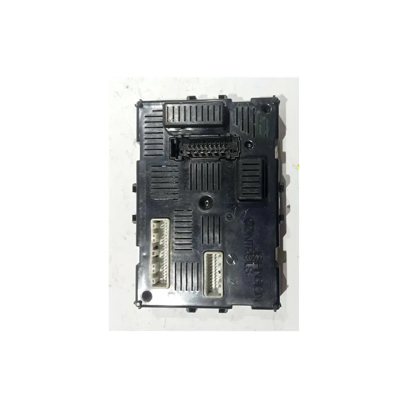 Recambio de caja fusibles/rele para renault clio iii (2005) 1.1 75 cv referencia OEM IAM 8200652287 216693907C  