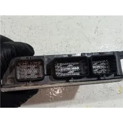 Recambio de centralita inyeccion para renault clio iii (2005) 1.1 75 cv referencia OEM IAM 8200911560 8200909666  