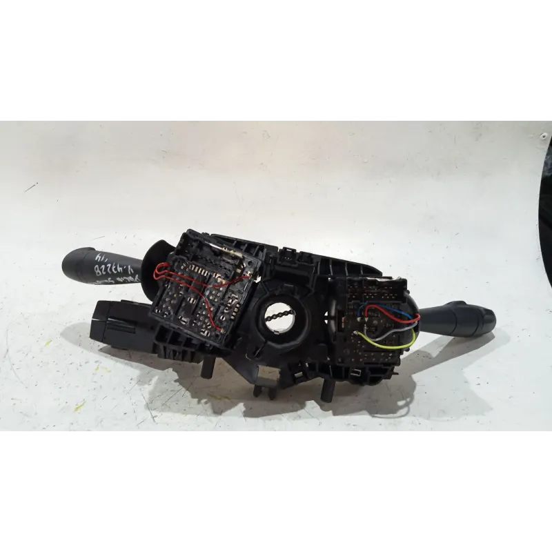 Recambio de mando multifuncion para dacia sandero ii 1.2 referencia OEM IAM E10670223  
