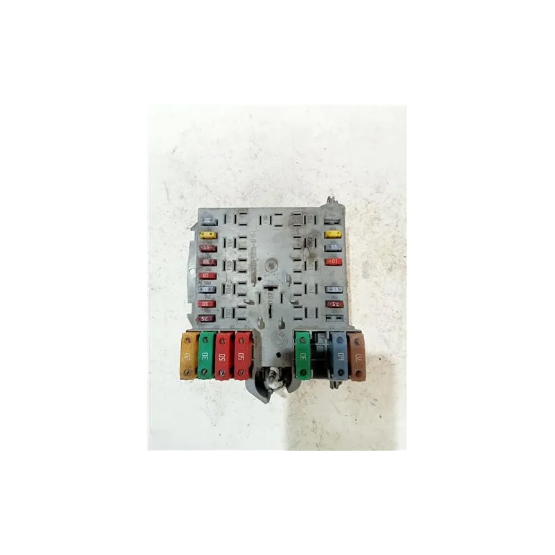 Recambio de caja fusibles/rele para fiat stilo (192)(2001) 1.9 jtd (192_xe1a) referencia OEM IAM 51781081  