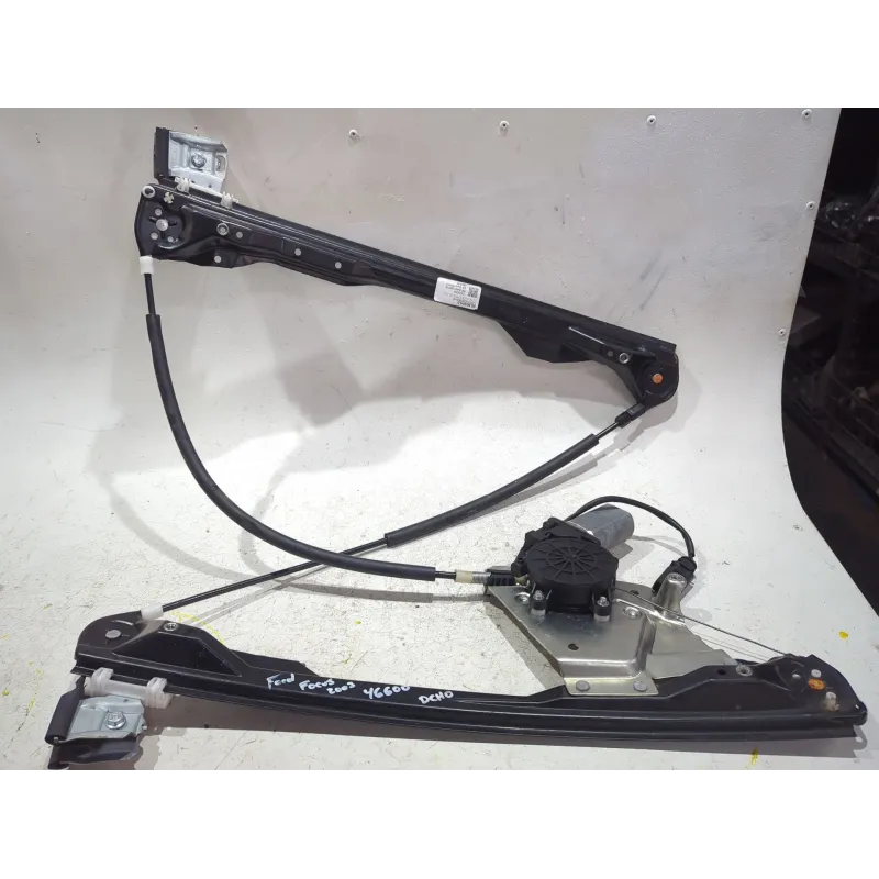 Recambio de elevalunas delantero derecho para ford focus (daw, dbw) 1.8 tdci referencia OEM IAM 60802040  