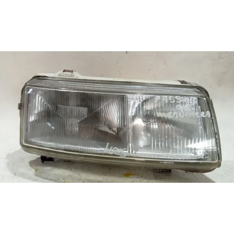 Recambio de faro delantero derecho para volkswagen passat berlina (3a2)(09.1993) 1.8 referencia OEM IAM 14197000R01  
