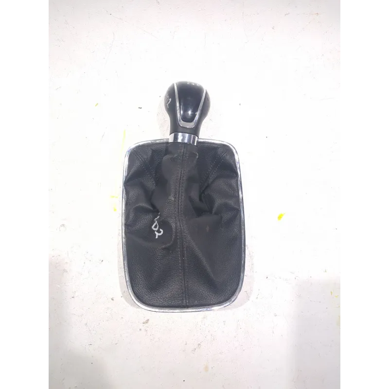 Recambio de pomo palanca cambio para opel insignia berlina (2008) 2.0 cdti referencia OEM IAM GM55563836NE  