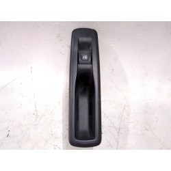 MANDO ELEVALUNAS TRASERO DERECHO 829500004R 