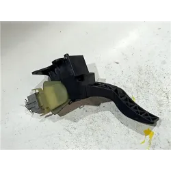 Recambio de potenciometro pedal gas para ford fiesta (cbk)(2002) referencia OEM IAM 2M519F836AD  