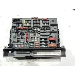 CAJA RELES / FUSIBLES 10688710 