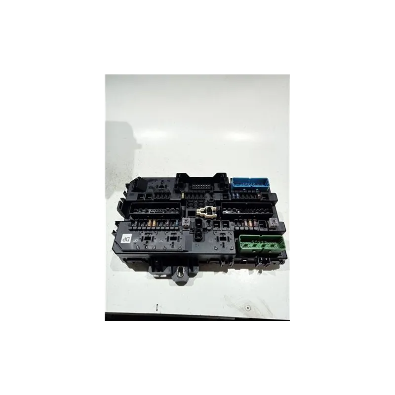 Recambio de caja fusibles/rele para opel astra h berlina (2004) 1.6 referencia OEM IAM 13181278  