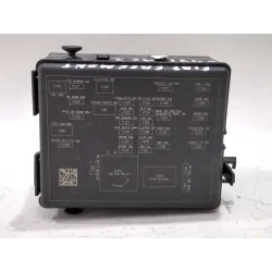 Recambio de caja reles / fusibles para fiat freemont (345_) 2.0 jtd 4x4 referencia OEM IAM 68068355AB  