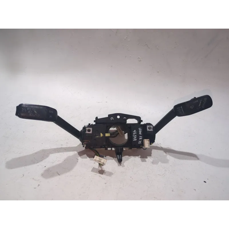 Recambio de mando multifuncion para seat leon st (5f8) 2.0 tdi referencia OEM IAM 5Q0953507GP  