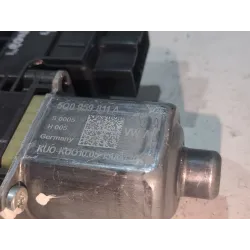 Recambio de motor elevalunas trasero izquierdo para seat leon st (5f8) 2.0 tdi referencia OEM IAM 5Q0959811A  