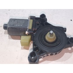 MOTOR ELEVALUNAS DELANTERO DERECHO 5Q0959802B 