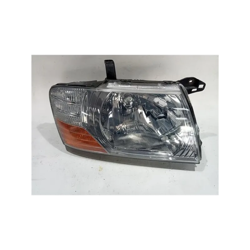 Recambio de faro delantero derecho para mitsubishi pajero 2.5 td referencia OEM IAM PAJERO 2005 10097420A 10087507  