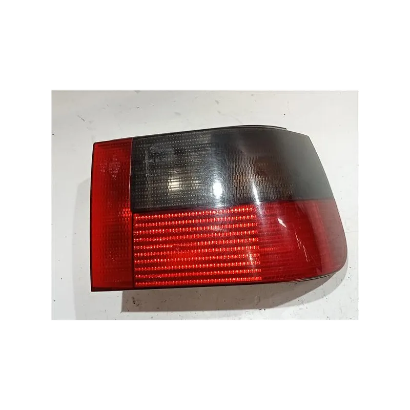 Recambio de piloto trasero derecho para seat ibiza (6k1)(1993) 1.4 i referencia OEM IAM A2810881  