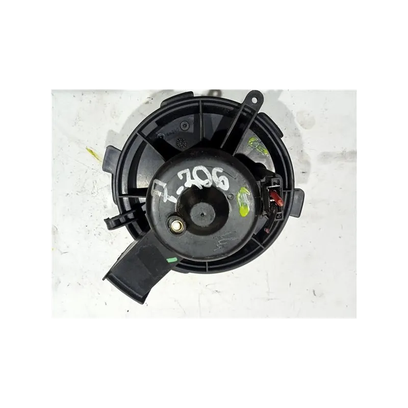 Recambio de motor calefaccion para peugeot 206 (1998) 1.4 hdi eco 70 referencia OEM IAM 6424501  