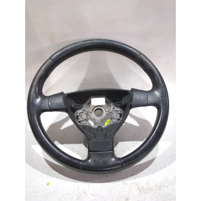 Recambio de volante para volkswagen polo iv (9n_, 9a_) 1.4 tdi referencia OEM IAM 6Q0419091AA  