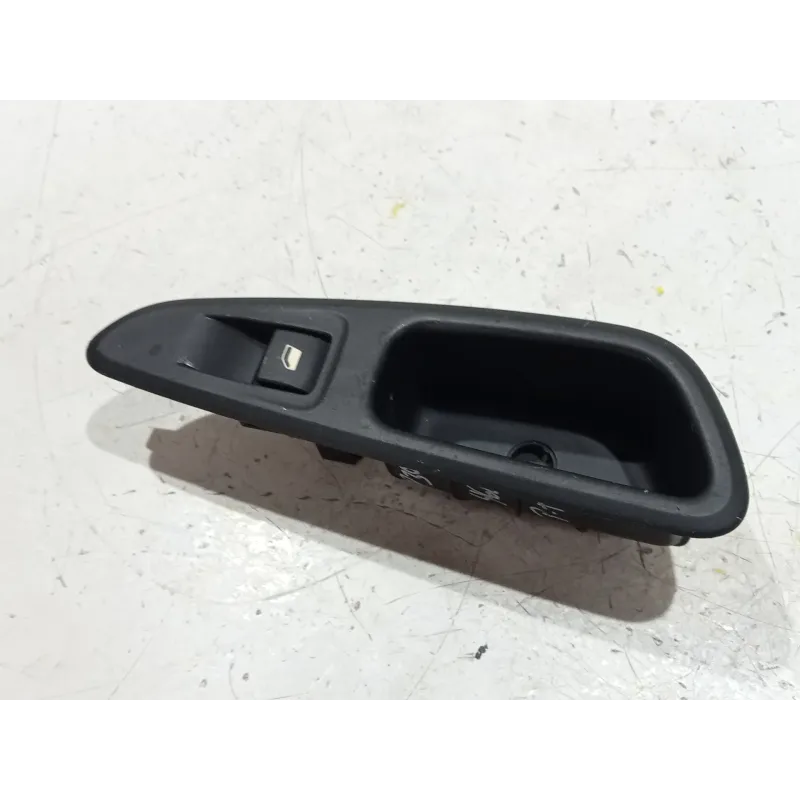 Recambio de mando elevalunas trasero izquierdo para peugeot 308 i (4a_, 4c_) 1.6 hdi referencia OEM IAM 96565185XT  