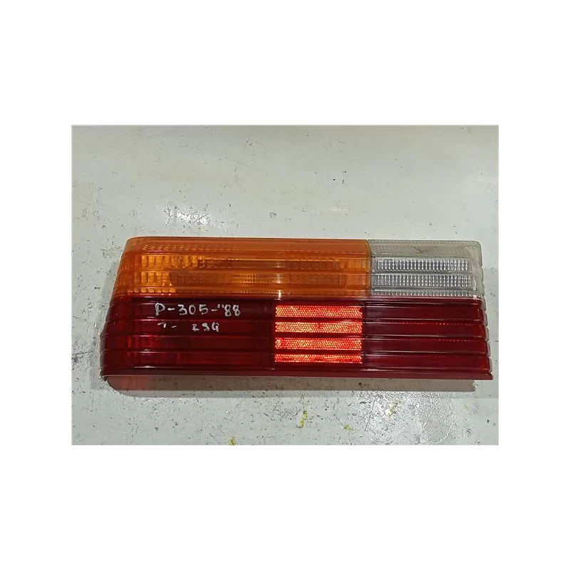 Recambio de piloto trasero izquierdo para peugeot 305 (1977) 1.5 diesel referencia OEM IAM 294525  