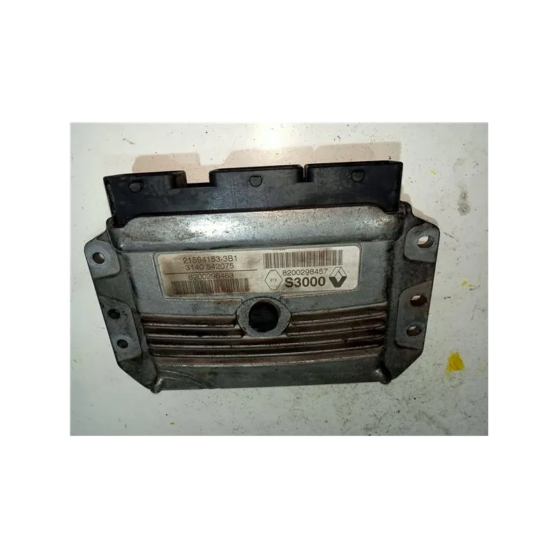 Recambio de centralita inyeccion para renault megane ii classic berlina (2003) referencia OEM IAM 215841533B1  