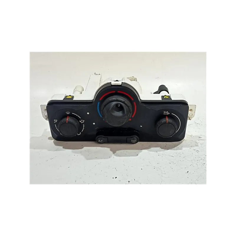 Recambio de mandos climatizador para renault clio iii (2005) 1.1 75 cv referencia OEM IAM 030967W  