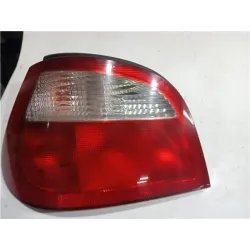 Recambio de piloto trasero izquierdo para renault megane i fase 2 berlina (ba0)(1999) referencia OEM IAM 7700428320  