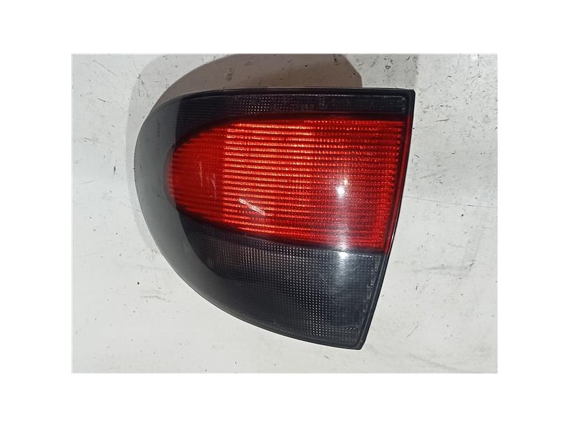 Recambio de piloto trasero derecho para renault megane i classic (la0)(1996) 1.9 d (la0a, la0u) referencia OEM IAM 37380999  