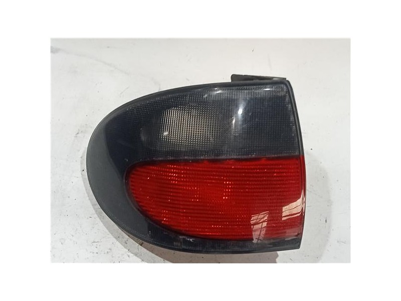 Recambio de piloto trasero izquierdo para renault megane i classic (la0)(1996) 1.9 d (la0a, la0u) referencia OEM IAM 37390999  
