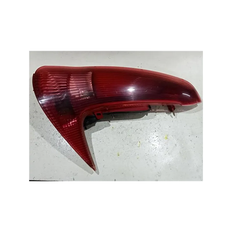Recambio de piloto trasero derecho para peugeot 206 sw (2002) 1.4 referencia OEM IAM PEUGEOT 206 SW  
