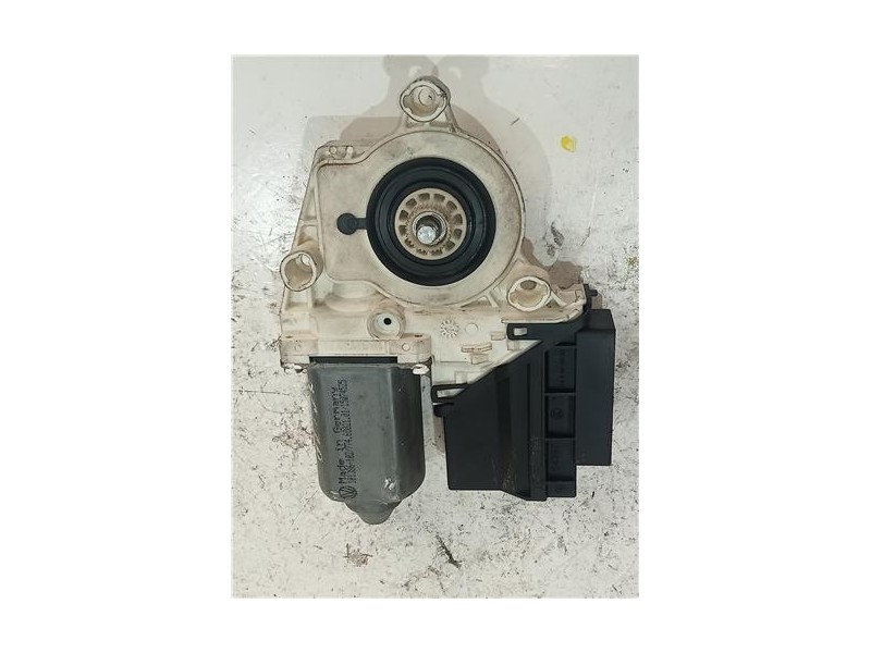 Recambio de motor elevalunas delantero derecho para seat ibiza (6l1)(04.2002) 1.9 tdi referencia OEM IAM 104383101 101386102  