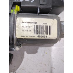 Recambio de motor elevalunas delantero derecho para kia cee´d hatchback (ed) 1.6 crdi 115 referencia OEM IAM 402058D  