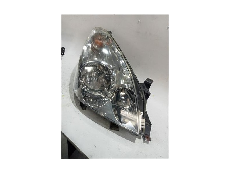 Recambio de faro delantero derecho para toyota corolla verso (e12)(2002) 2.0 d4d referencia OEM IAM TOYOTA COROLLA  