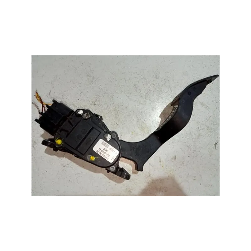 Recambio de potenciometro pedal gas para ford fiesta (cbk)(2002) referencia OEM IAM 6PV00856700  